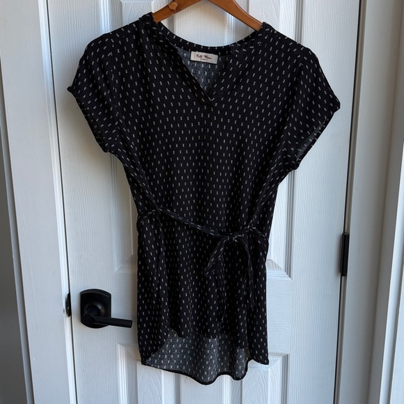 Segura Short Sleeve Tie Waist Maternity Blouse, Size Small - Picture 2 of 9